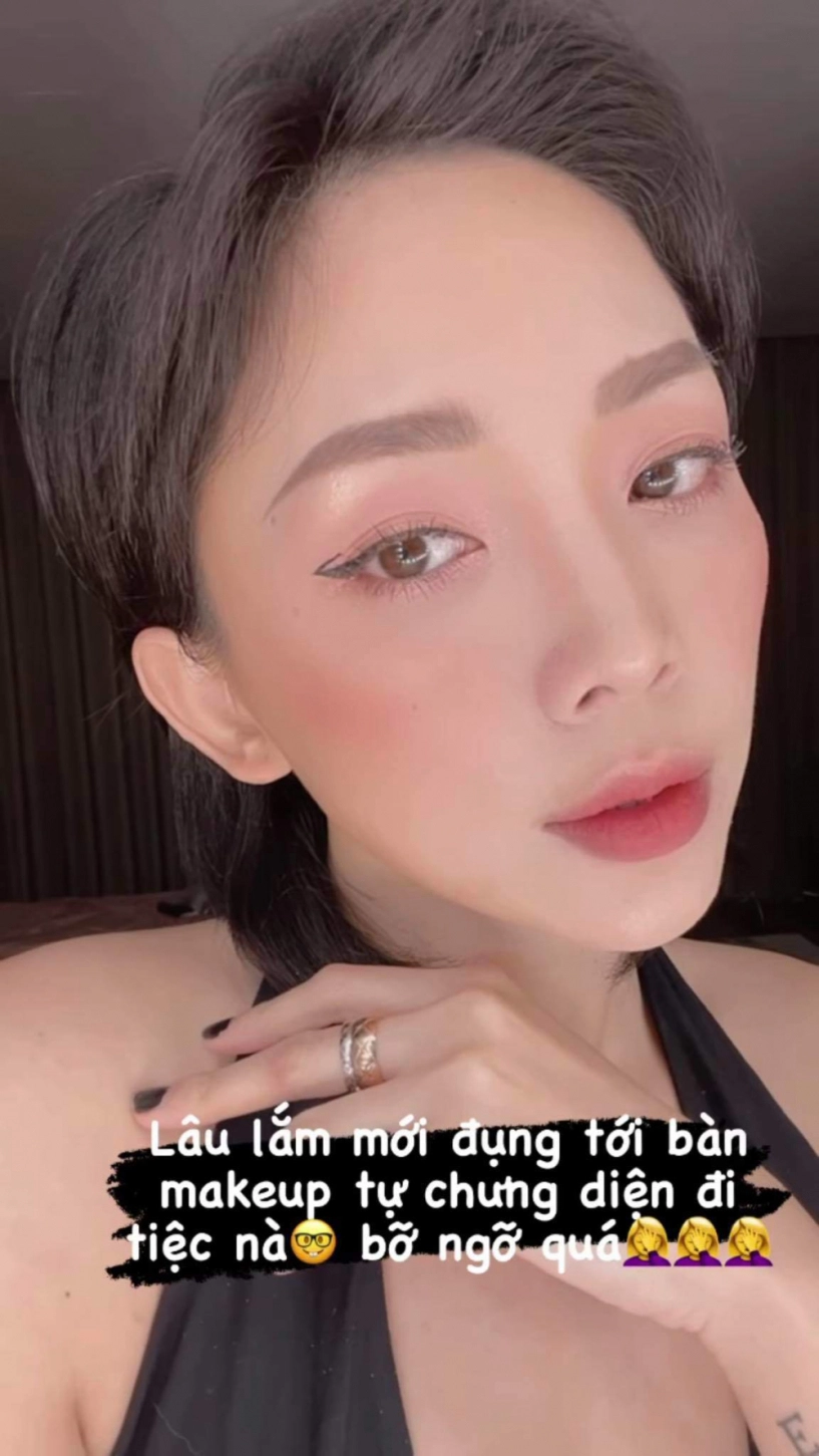 Hoi my nhan viet me man kieu ke eyeliner lo lung dự đoán là hot trend cho hè này - 1