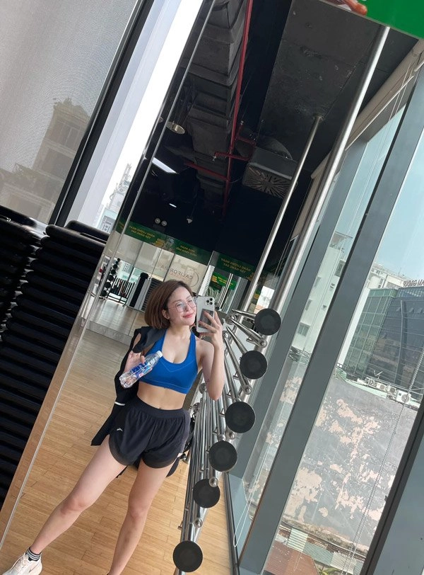 Hot girl trâm anh sau hút mỡ bụng tích cực khoe thân với đồ kiệm vải - 19