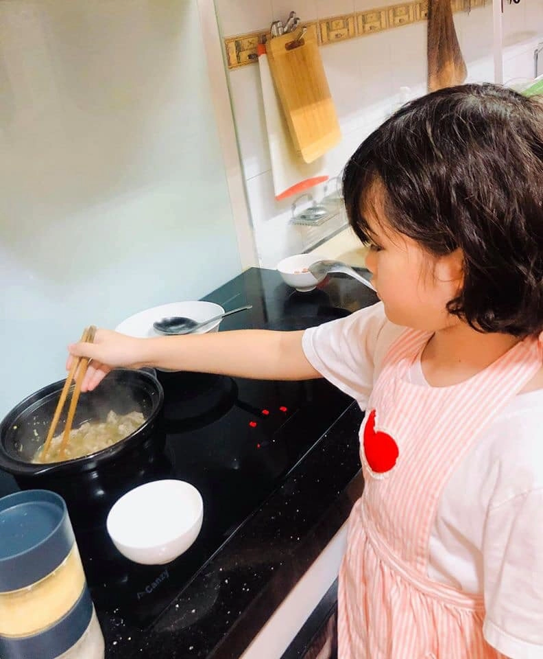 Khóa cửa nhà 10 tỷ ở việt nam thúy nga cùng con gái sống sang chảnh ở biệt thự mỹ - 10