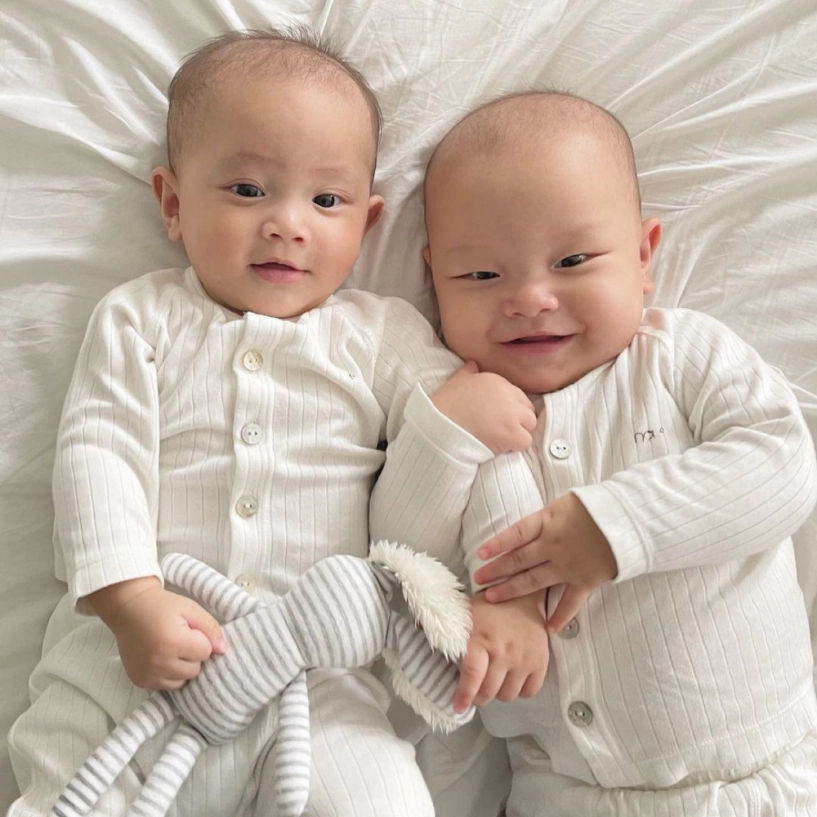 Khoảnh khắc ngọt rụng tim của cặp anh chị em nhà sao việt bố mẹ nhìn là muốn đẻ thêm - 4