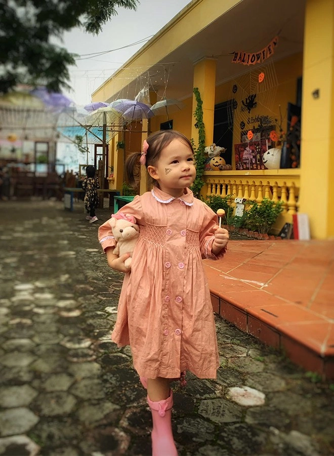 Lan phuong ke chuyen nuoi con voi chong tay 2m nhiều trò vui chi con co vi bo khong lo - 10