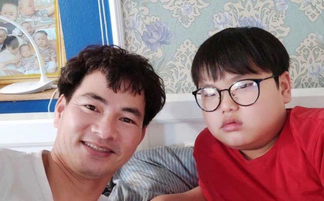 Mua nước gặp bà cụ bị mù bi béo nhàxuân bắc có hành động khiến ai cũng bất ngờ - 1