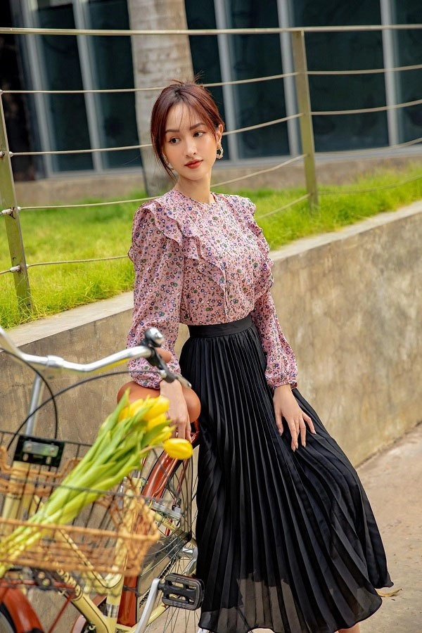 Muốn nâng tầm chiếc chân váy lửng xếp ly nàng lưu mấy bí quyết này là đẹp chẳng kém fashionista - 8