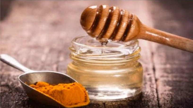Nàng luôn trẻ trung tràn đầy sức sống với những bí quyết trị thâm mắt bằng dầu dừa đơn giản - 3