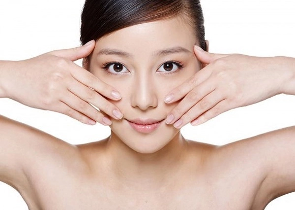 Quỳnh hoa tự bóp mũi chứng minh đẹp tự nhiên không phẫu thuật thẩm mỹ - 18
