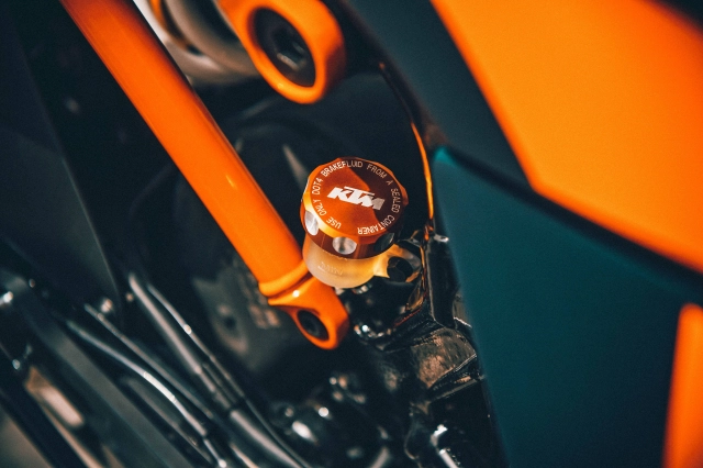 Ra mắt ktm rc390 hoàn toàn mới với nâng cấp toàn diện - 13