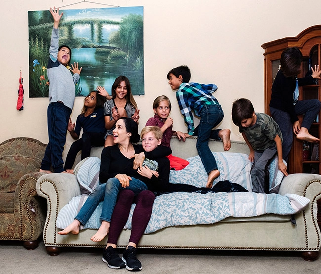 Sinh 14 con nhờ xin giống từ nhiều đàn ông bà mẹ về dáng đẹp 14 con chỉ ăn rau - 3