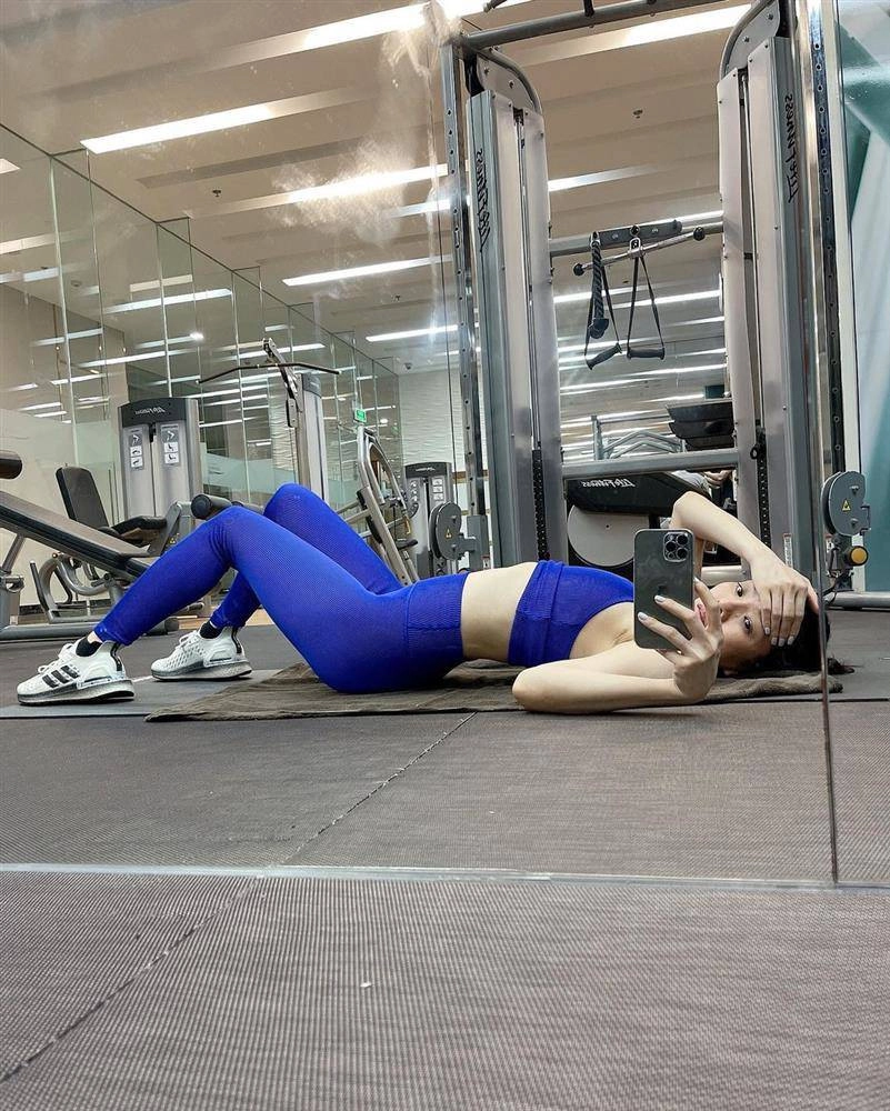 Tập cùng sao lệ quyên khoe eo khét lẹt với bikini nhờ chăm chỉ tập một động tác - 9