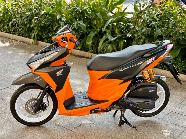 Vario 150 độ nhẹ nhàng với phong cách phối màu đầy độc lạ - 7