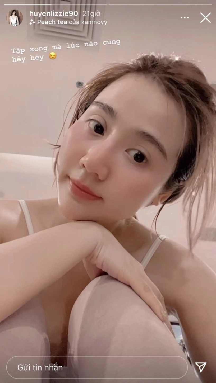 30 tuổi 1 mụn con mà mặt mộc của huyền lizzie vẫn xinh tươi ăn đứt gái 18 - 1