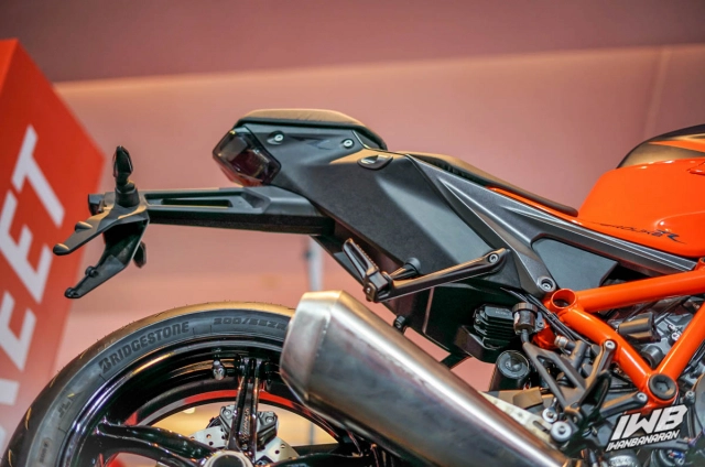 Cận cảnh ktm 1290 super duke r 2021 - 17