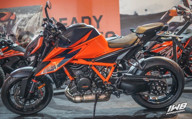 Cận cảnh ktm 1290 super duke r 2021 - 24