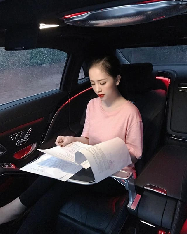 Cảnh bỉm sữa sang chảnh của chị dâu bảo thy hai con cũng ngập trong đồ hiệu - 6