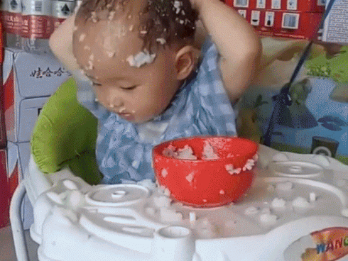 Cười ngất với kiểu ăn bốccủa con gái đông nhi mẹ bỉm khoe ảnh con đáng yêu không kém - 8