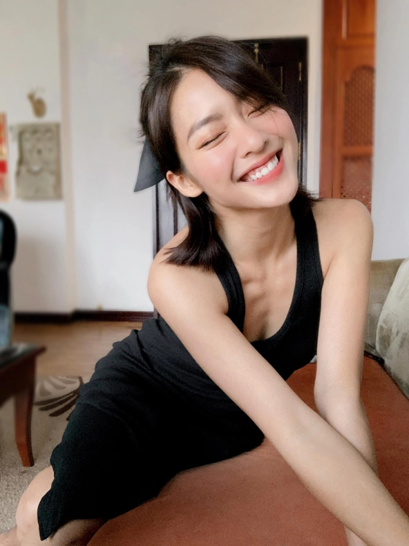 Khả ngân khoe khéo body đặc biệt vòng 3 ấn tượng hậu ốm đau tiêm chích rạc người - 8