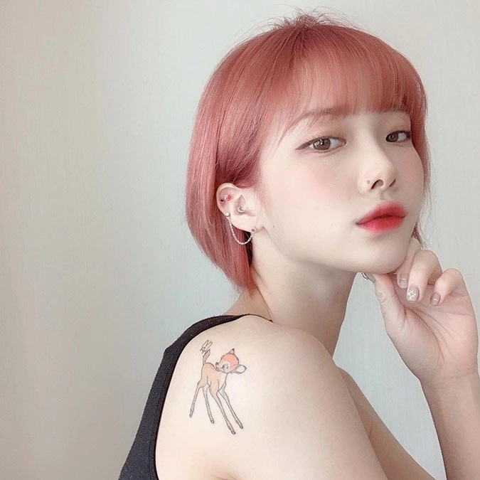 Làm mới bản thân mùa hè này nàng không nên bỏ qua những màu tóc nâu hồng đầy ấn tượng - 1
