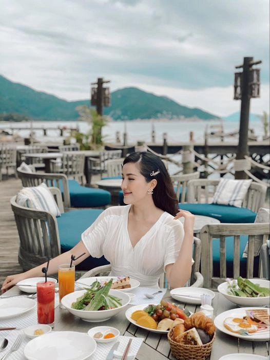Làm vợ đại gia bảo thy liên tục bể dáng rồi ép cân 1 tuần cắt tận 3kg mỡ - 2