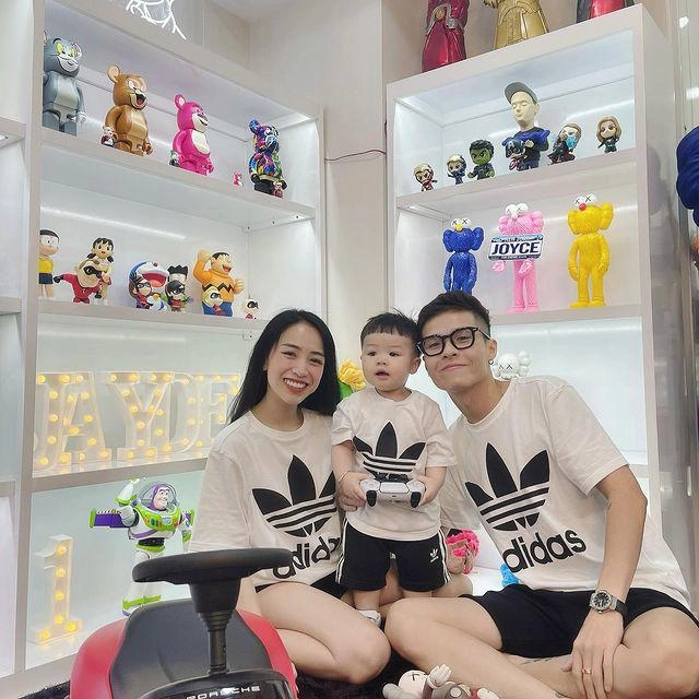 Me bim kho khan mua dich hoi xin sua con gai minh nhua qua nhan đuoc quá sướng - 9