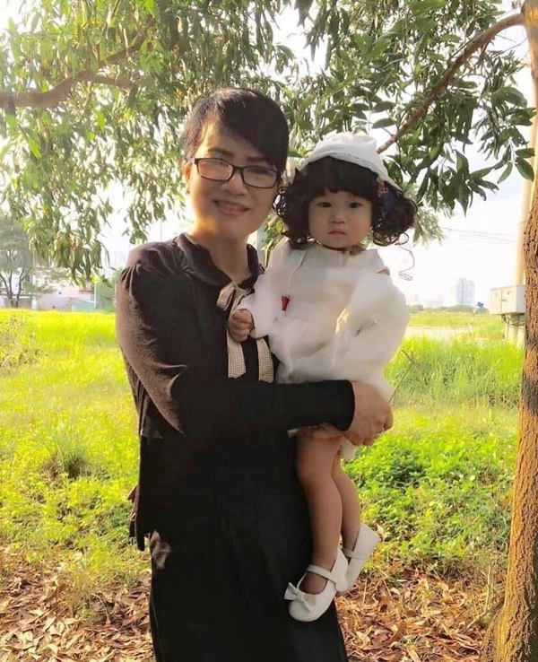 Mẹ vợ của lý hải 63 tuổi vẫn trẻ đẹp và đẳng cấp không kém con gái - 9