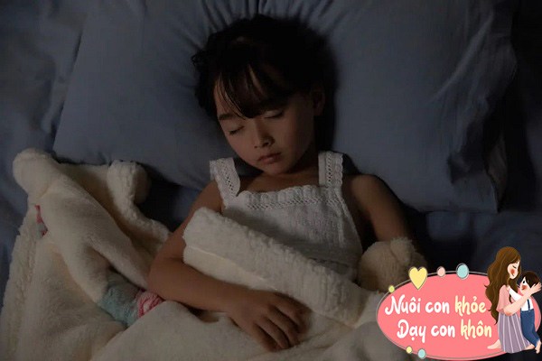 Muốn trẻ cao nhất nhì lớp đừng gọi con dậy trước 2 khung giờ ngủ quan trọng này - 2