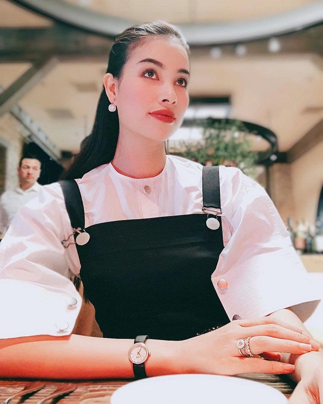 Phạm hương chứng tỏ đẳng cấp hoa hậu hàng hiệu với nhẫn kim cương to bằng con mắt - 17