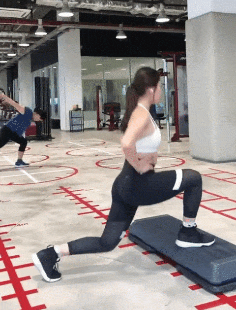 Tập cùng sao chăm diện shorts ai cũng bất ngờ với bí quyết đôi chân thon của phượng chanel - 15