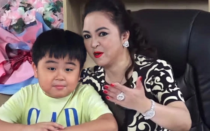 Thiếu gia đại nam con trai đại gia phương hằng 9 tuổi dùng chiêu trị bạn nói xấu bạn mình - 1