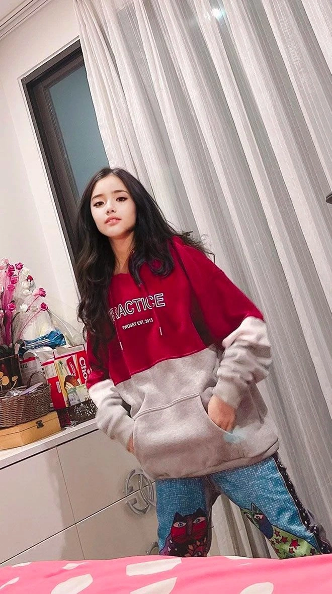 Con gái nuôi bằng kiều 12 tuổi cao 1m7 mặt đẹp như thiên thần - 8