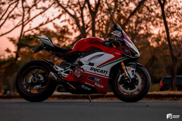Ducati paingale v4 s độ ấn tượng với phong cách của nicky hayden - 12