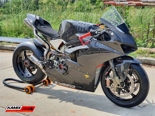Ducati panigale v4 độ hoàn thiện trong diện mạo full áo carbon - 1