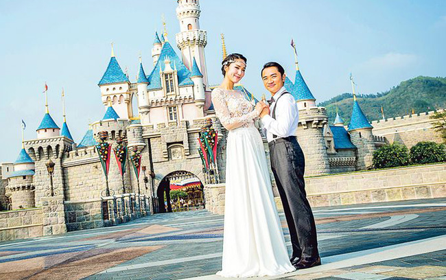 Hoa hậu 1m75 sinh con gái quá xinh với chồng lùn- xấu đẻ tiếp bé thứ 2 và kết quả - 1