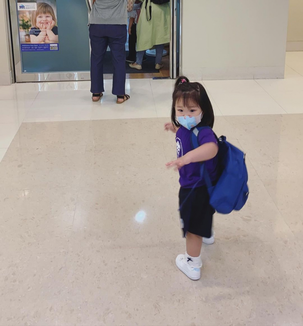 Hoa hậu 1m75 sinh con gái quá xinh với chồng lùn- xấu đẻ tiếp bé thứ 2 và kết quả - 9