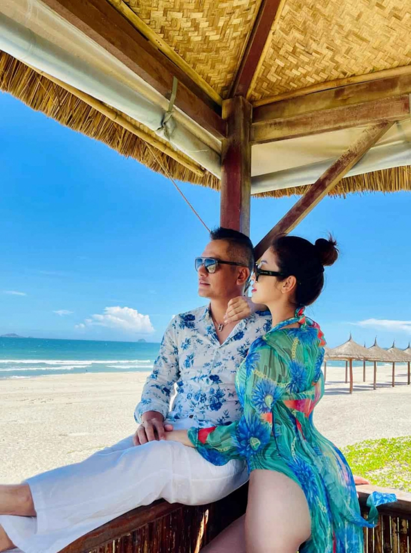 Hoa hậu mắn đẻ gọi tên jennifer phạm sinh 4 con cho chồng đại gia dáng vẫn như gái 20 - 2