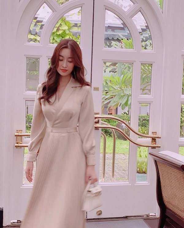 Hoa hậu nghèo nhất vbiz ngày nào giờ lướt qua đã thấy mùi hàng hiệu - 3