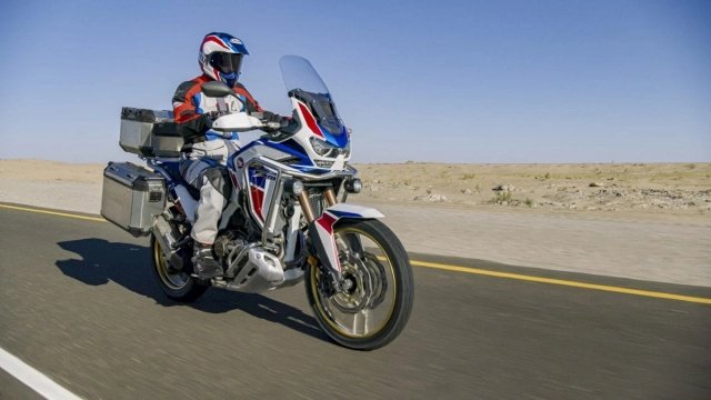 Honda africa twin tiếp tục lộ diện thiết kế radar hành trình - 1