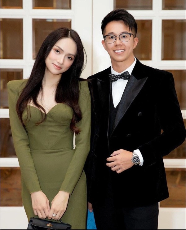 Hương giang ăn mặc kín đáo vẫn khoe được đường cong khi sánh bước cùng matt liu - 2