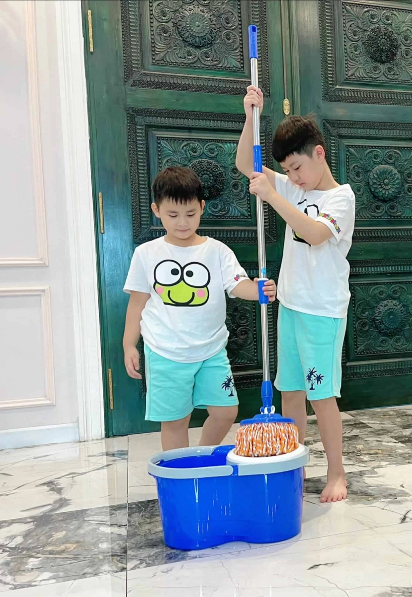 Khoảnh khắc ngọt rụng tim của cặp anh chị em nhà sao việt bố mẹ nhìn là muốn đẻ thêm - 19