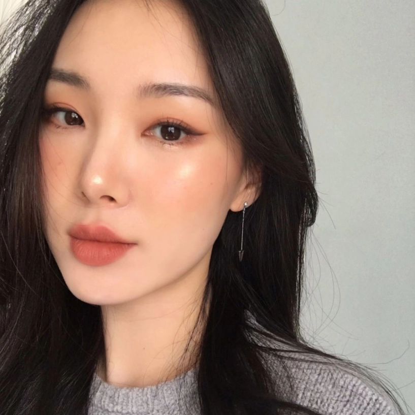 Ngắm hhen niê khoe ảnh mới trang điểm cầu kì nhưng đôi mắt không cảm xúc chiếm sóng - 11