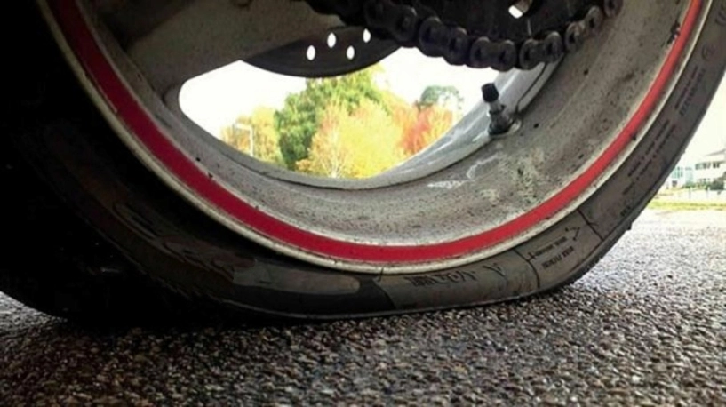 Nguy hiểm khi đổ keo tự vá cho lốp xe - 3