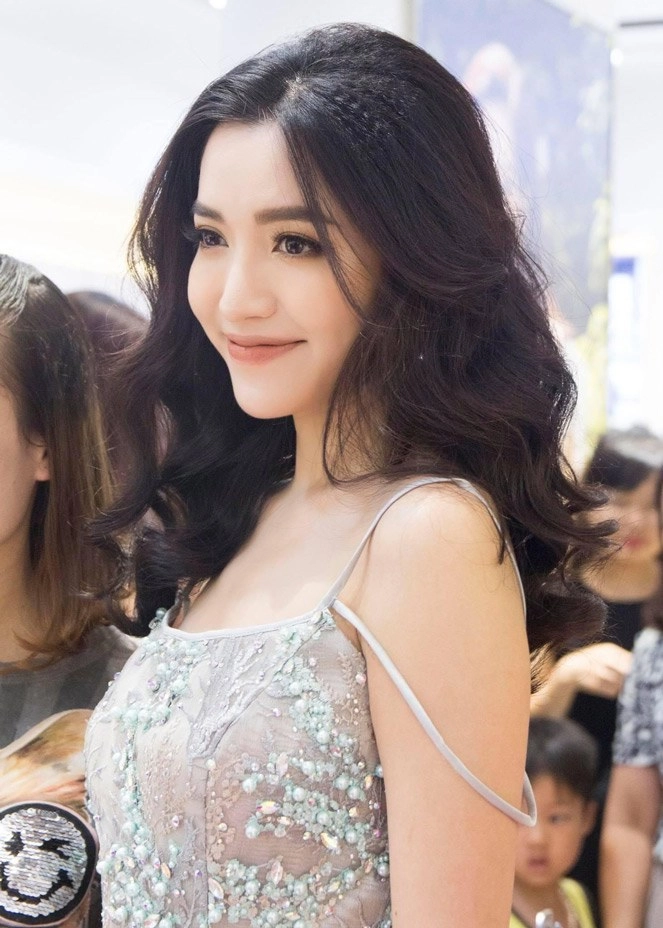 Thừa nhận thẩm mỹ một loạt nhưng nữ ca sĩ vẫn được yêu mến - 23