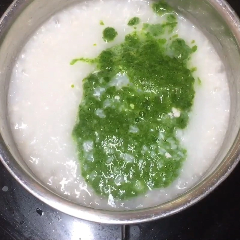 3 cách nấu cháo rau mồng tơi cho bé ăn dặm từ 6 tháng - 5
