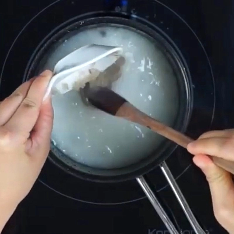 3 cách nấu cháo rau mồng tơi cho bé ăn dặm từ 6 tháng - 9