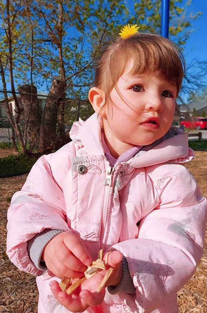 Bế con 2 tuổi theo chồng tây xuất ngoại cô gái khánh hoà sắp làm bà chủ ở canada - 10