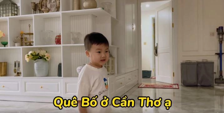 Bố đại gia long an mẹ hotgirl bắc ninh con trai hoà minzy nói giọng bắc miền tây ngọt lịm - 1