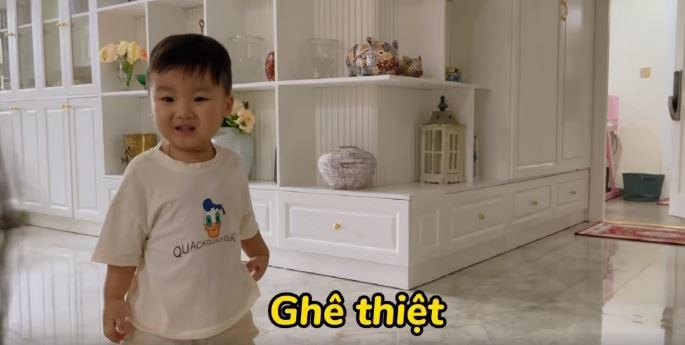 Bố đại gia long an mẹ hotgirl bắc ninh con trai hoà minzy nói giọng bắc miền tây ngọt lịm - 2