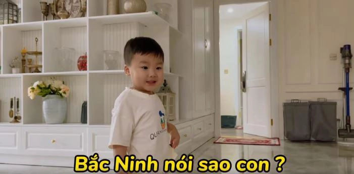 Bố đại gia long an mẹ hotgirl bắc ninh con trai hoà minzy nói giọng bắc miền tây ngọt lịm - 3