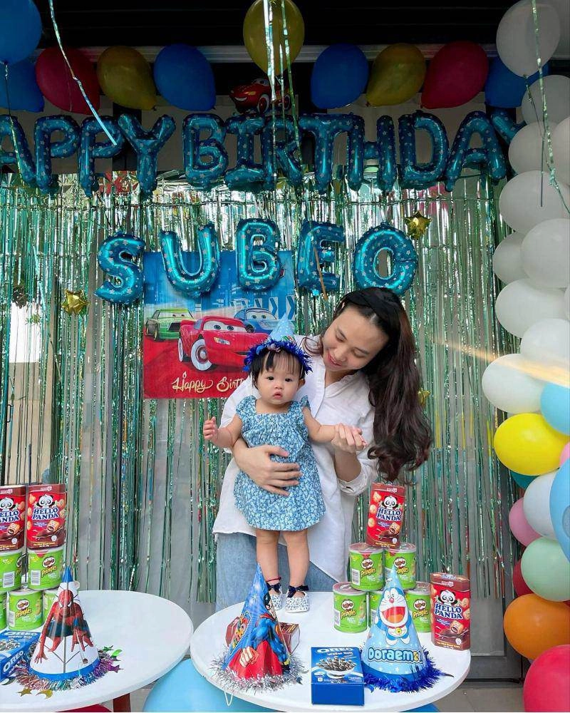 Chập chững biết đi thế lực nhí nhà cường đô la đã diện đồ tạo dáng cực chuyên nghiệp - 23