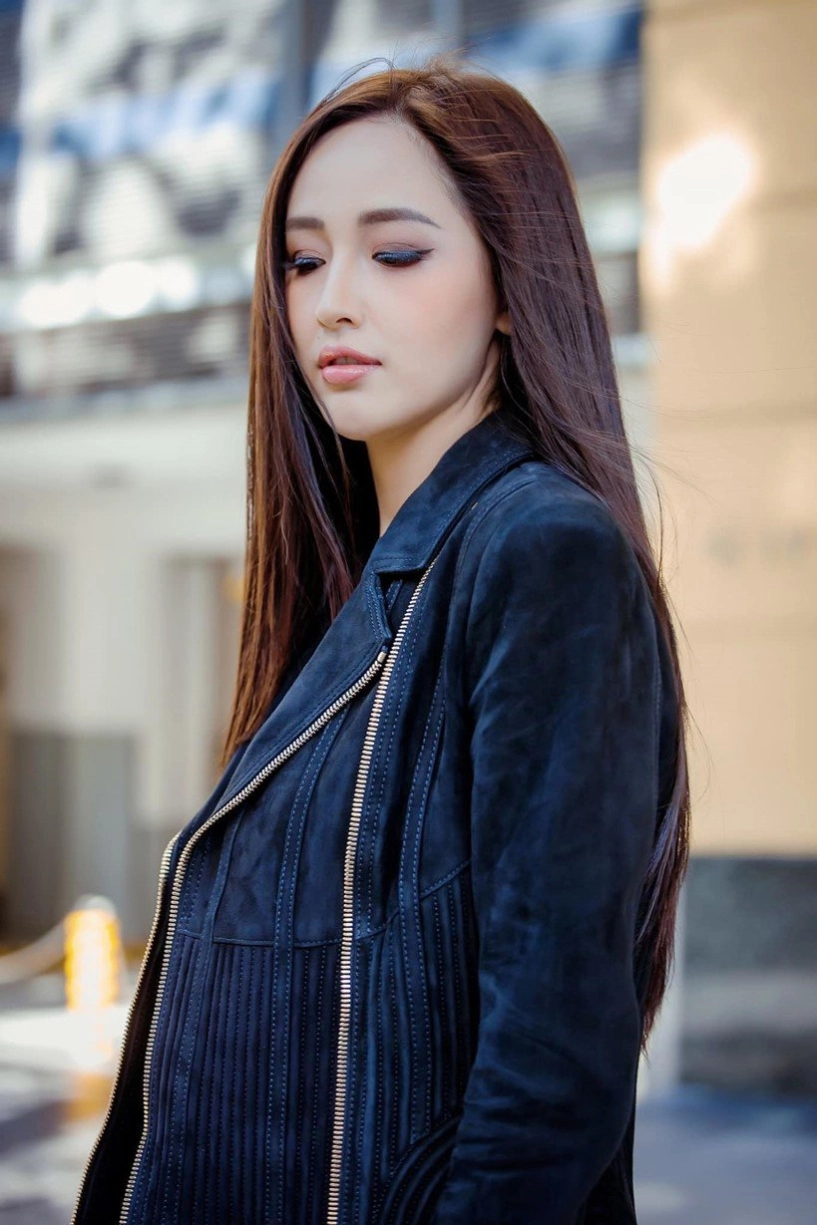 Chiếc áo làm bao mỹ nhân việt ngồn ngộn nhức mắt vào tay mai phương thúy hóa hiền lạ - 8