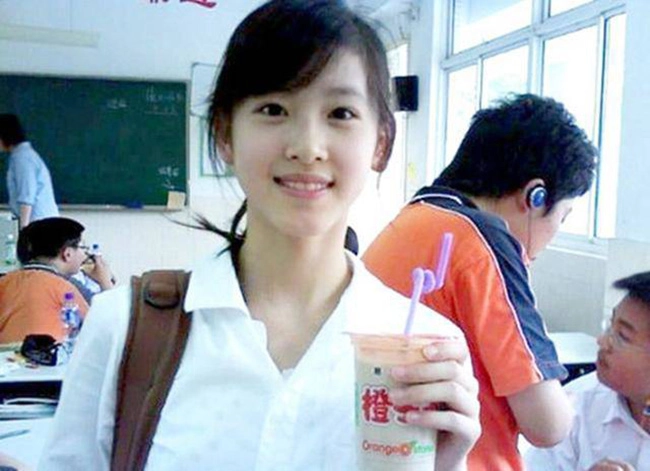 Chồng đại gia quan hệ với nữ sinh hotgirl trà sữa âm thầm ly hôn làm mẹ đơn thân - 2