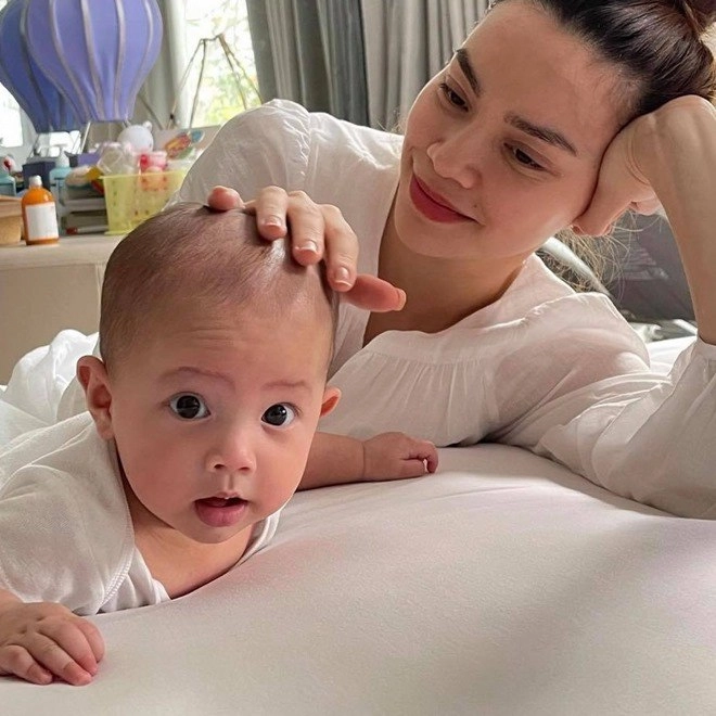 Con gái hồ ngọc hà bị sốt nhiều ngày qua gầy đi trông thấy ai cũng thương - 4
